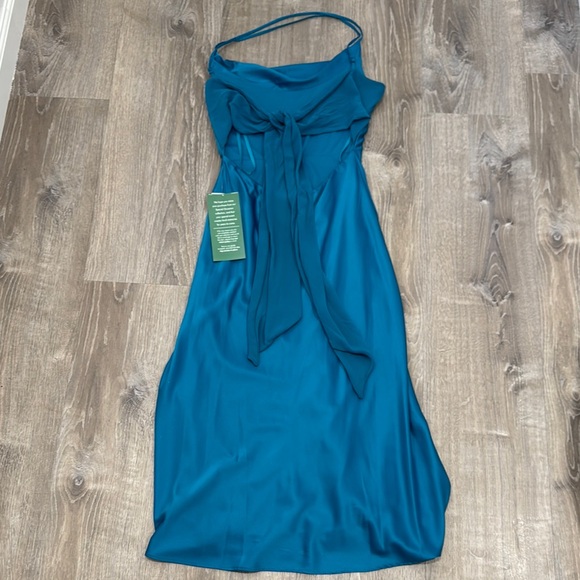 B. Smart  women’s junior Sleeveless midi slip dress satin  Dress - Picture 2 of 3